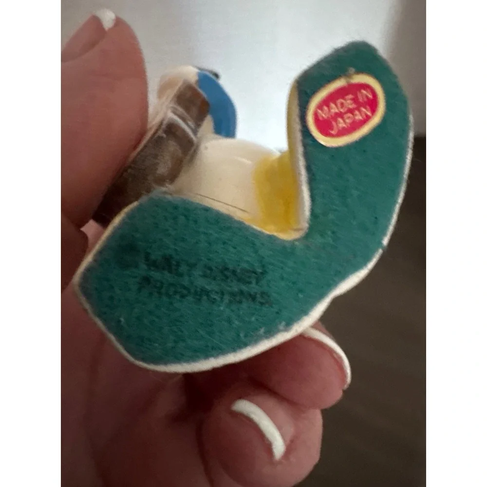 Vintage Disney Donald Duck Ceramic Guitar Ornament Walt Disney Productions Japan